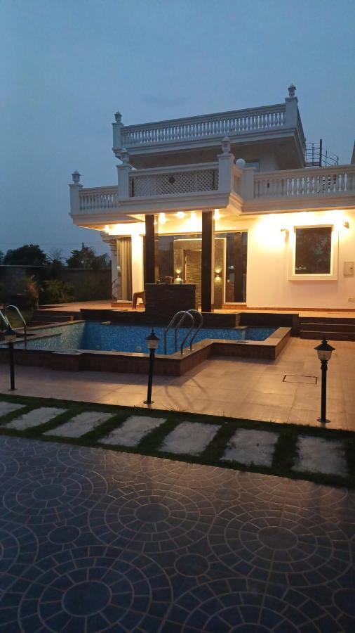 Greystone Villa, Swiming Pool , Bbq , Big Garden, Pool Table, Party Speaker, Bathtub, Kitchen, 15Mins To Golden Temple Амрітсар Екстер'єр фото
