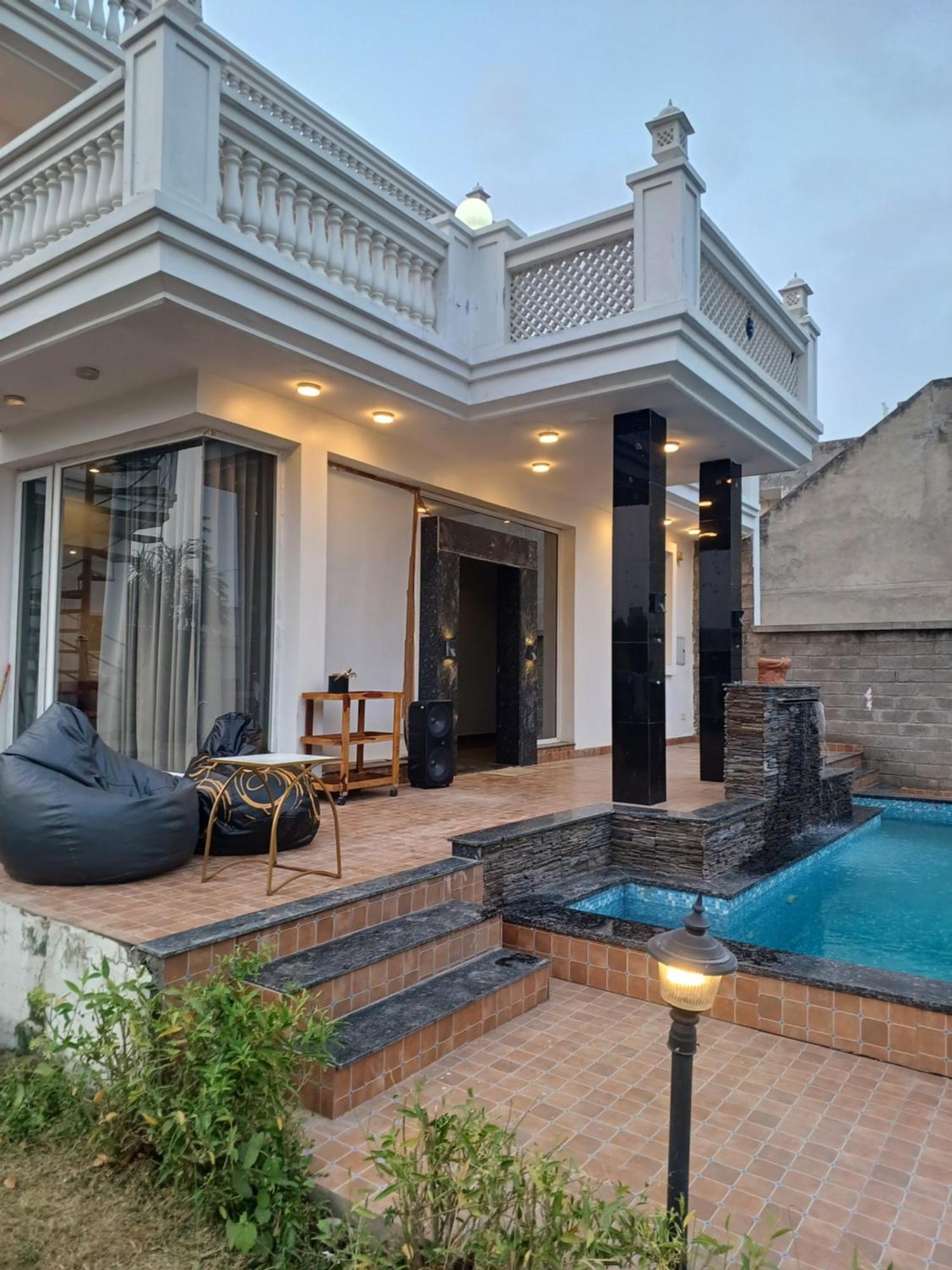 Greystone Villa, Swiming Pool , Bbq , Big Garden, Pool Table, Party Speaker, Bathtub, Kitchen, 15Mins To Golden Temple Амрітсар Екстер'єр фото